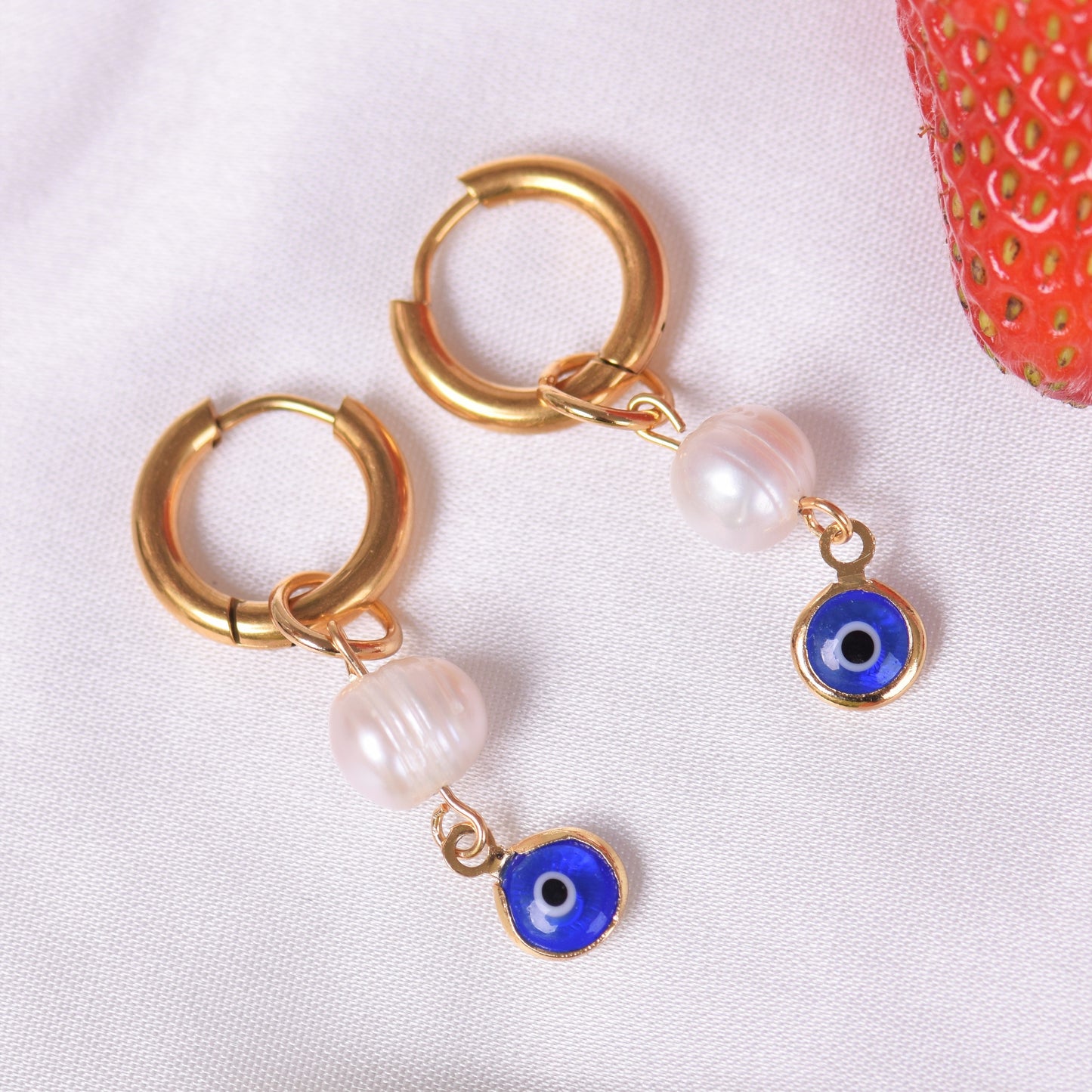 Pearl Nazar Hoops