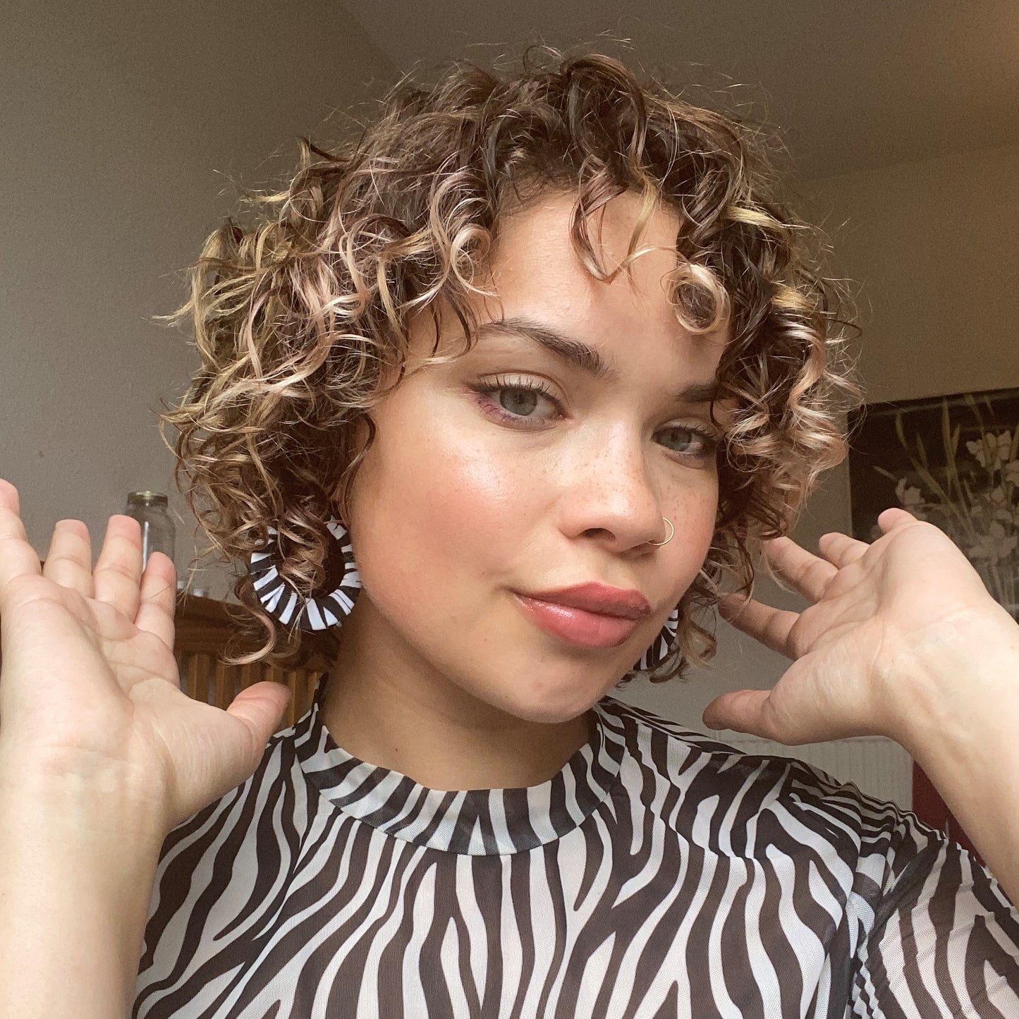 Black Illude Fabric Hoops